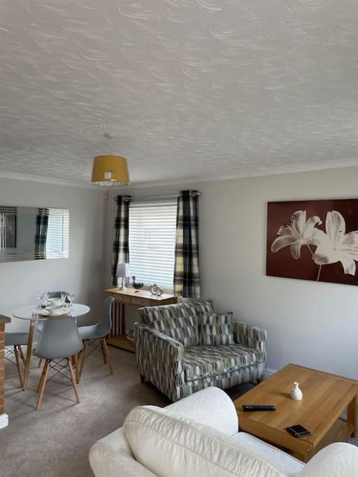 The Cwtch - A Self Contained One Bedroom Annex Pwllheli Exterior photo